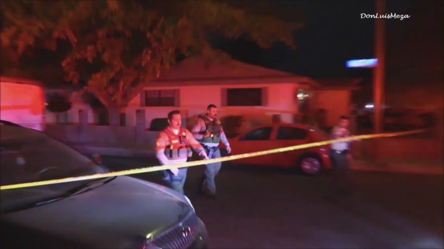 تم احتجاز أحد المشتبه بهم بعد إطلاق نار مميت وحريق متعمد لاحق في وادي أنتيلوب في 16 نوفمبر 2024. (دون لويس ميزا) 