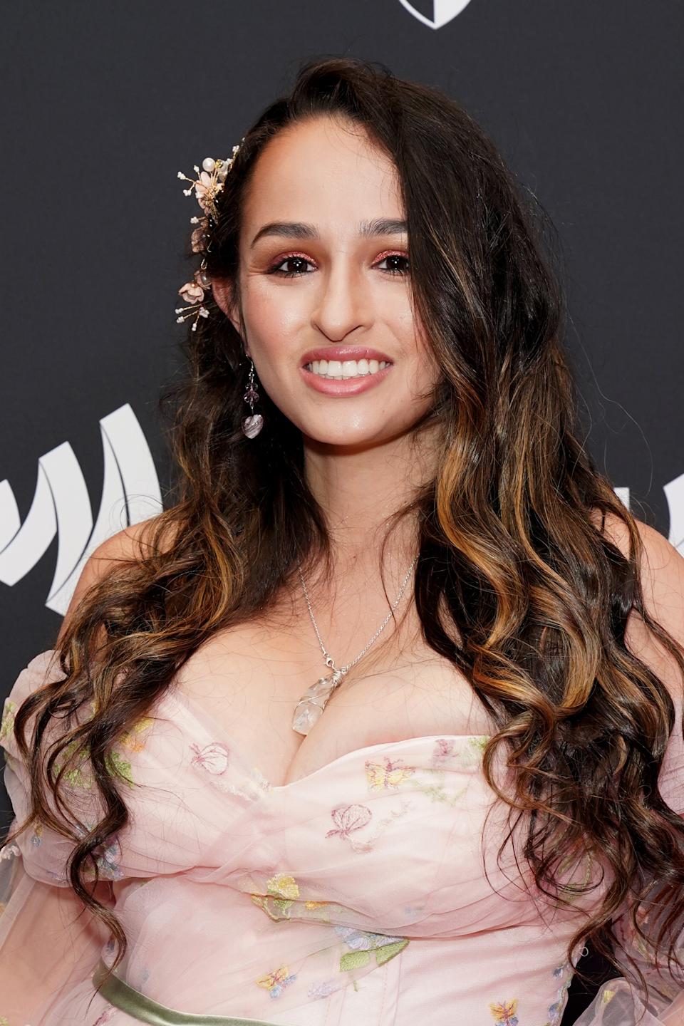 Jazz Jennings at Corrivals لجوائز Glaad Media السنوية الخامسة والثلاثين ، نيويورك هيلتون ميدتاون ، نيويورك ، نيويورك ، 11 مايو ، 2024. الصورة: كريستين كالاهان/إيفريت.