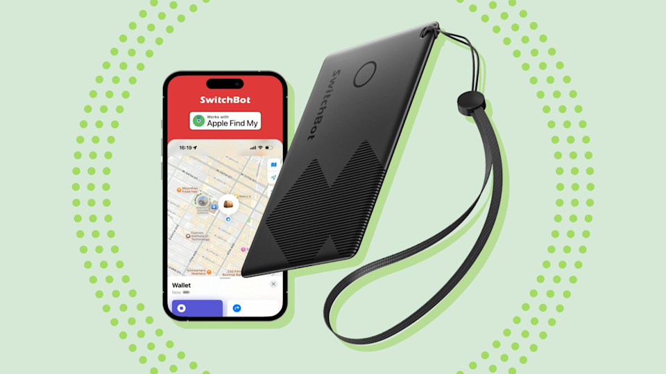 SwitchBot Wallet Tracker على الخلفية الخضراء