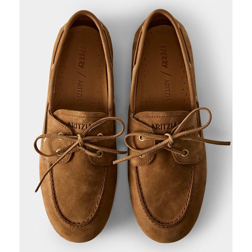 ها هي فرصتك الثانية للحصول على أحذية قارب Sperry X Aritzia الجديدة