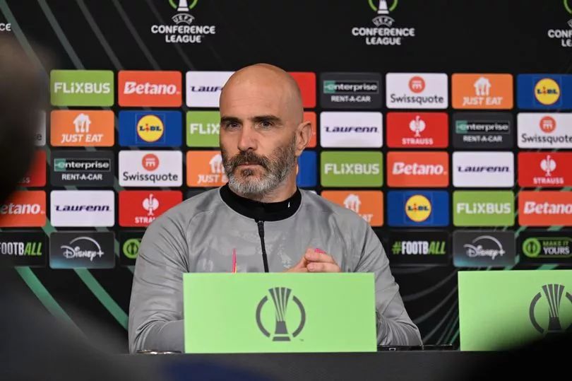Enzo Maresca يأخذ مؤتمر صحفي في دوري أبطال أوروبا.