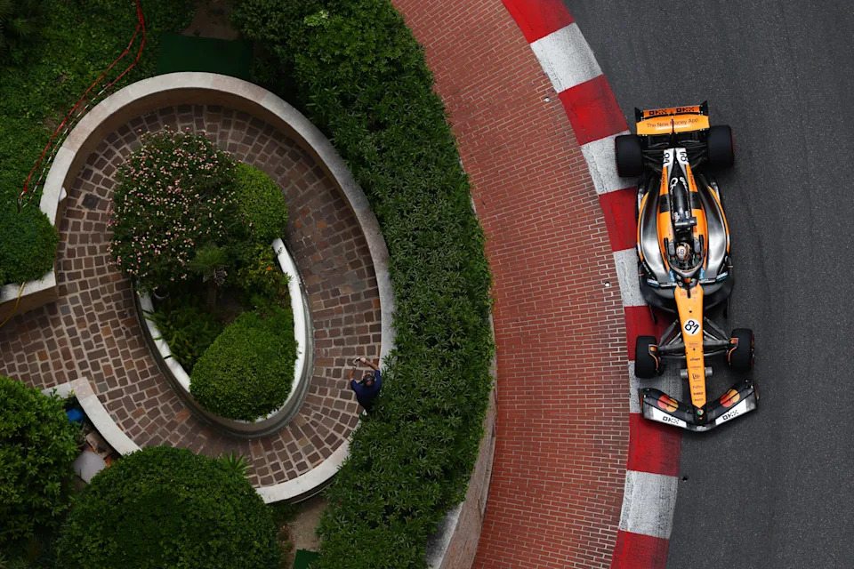 Oscar Piasstri (McLaren) خلال جلسة تدريب في موناكو. (Bryn Lennon/Formula 1 عبر Getty Images)