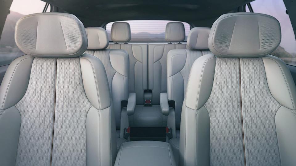 2026 Cadillac Vistiq الداخلية