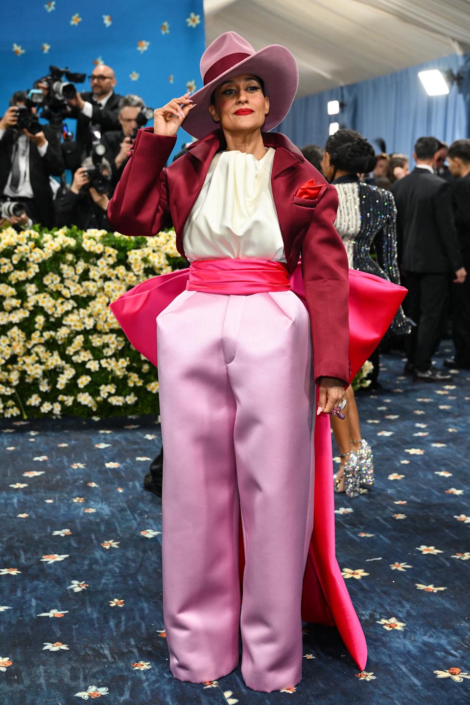 استغرق Tracee Ellis Ross الخياطة إلى مستوى آخر. (Angela Weiss/AFP عبر Getty Images)