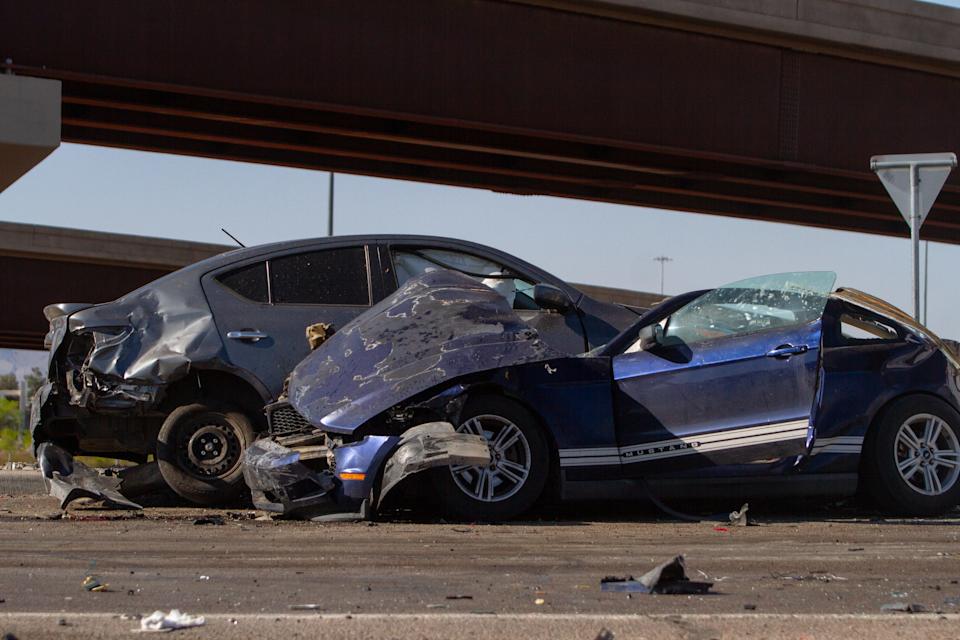 تم وفاة شخص واحد وأصيب ستة آخرين بعد حادث شبه نصف في Woodrow Bean Transmountain Drive و North Desert Boulevard في 8 مايو 2025.