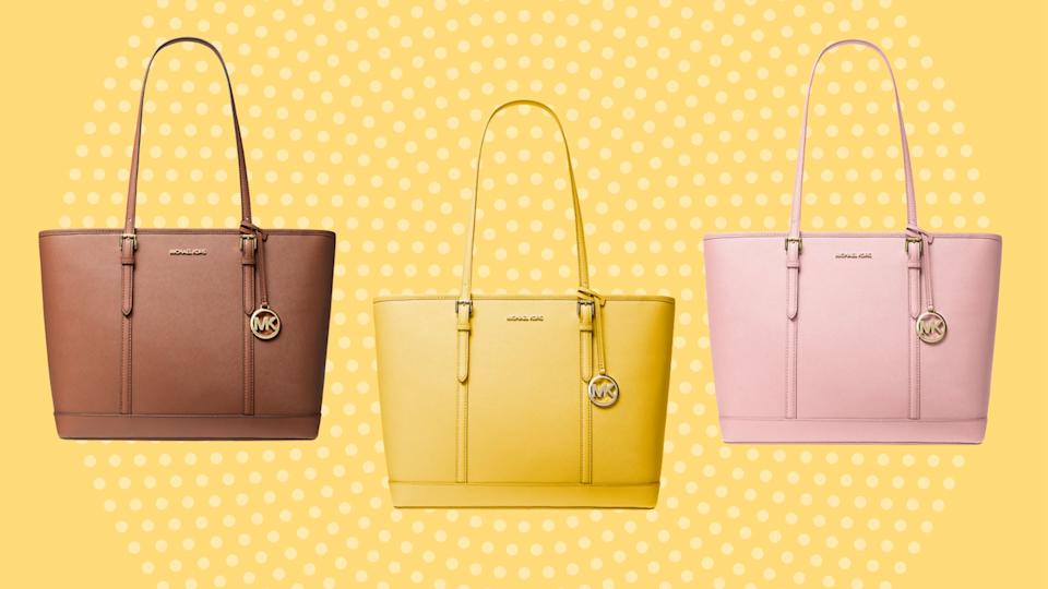 مجموعة Michael Kors Jet في اللون البني والأصفر والوردي على خلفية صفراء