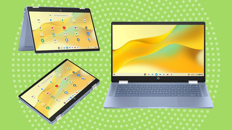 HP Chromebook على خلفية خضراء