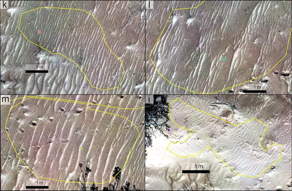 أربع صور جوية من تموجات الرمال.
