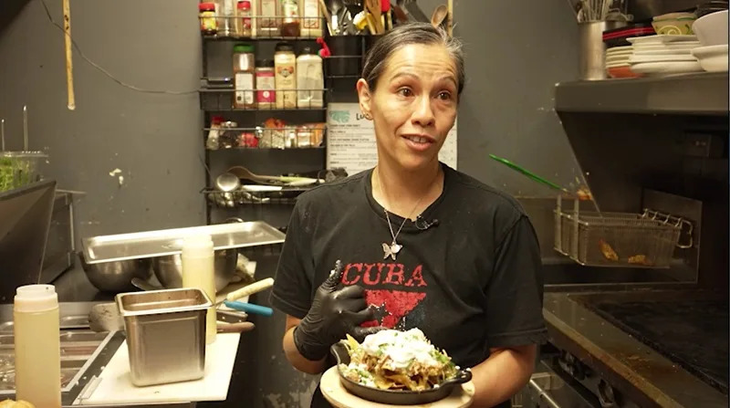 أنابيل جوتيريز هو المالك المشارك لمقهى كايمان ، 120 سو جيفرسون ، وسط مدينة بورتلاند ، يوليو 2025 (كوين)