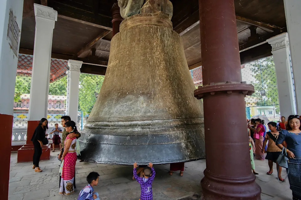 Mingun Bell يقع في Mingun ، منطقة Sagaing ، بالقرب من Mandalay و Irrawaddy River. كان أثقل جرس يعمل في العالم في عدة مرات في التاريخ. ماندالاي ، ميانمار ، 11 أغسطس 2018