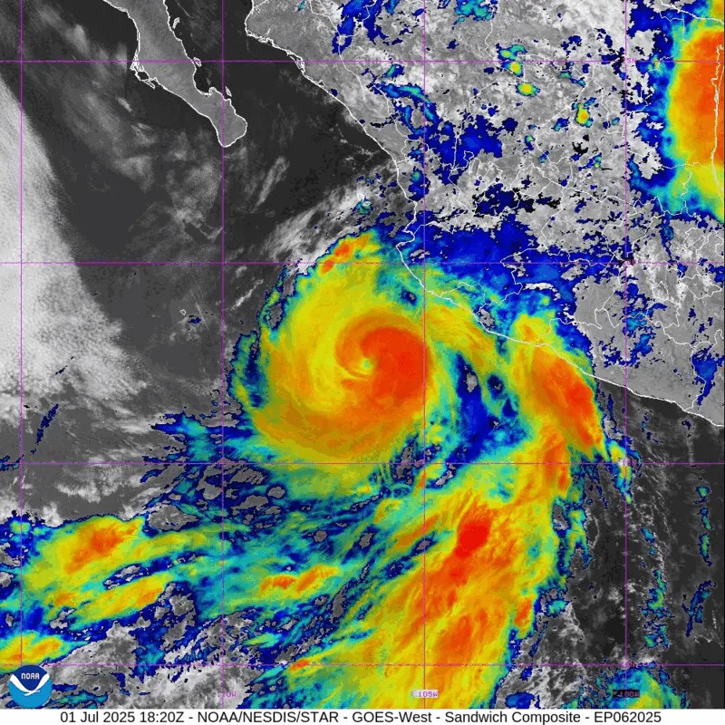 تظهر فرق الأشعة تحت الحمراء المزيد من التفاصيل حول هيكل إعصار فلوسي في 1 يوليو 2025. NOAA يذهب