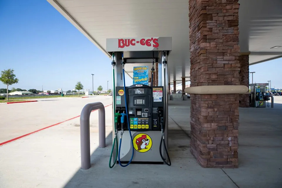 18. Buc-ee في المتوسط 100 مضخة الغاز لكل متجر.