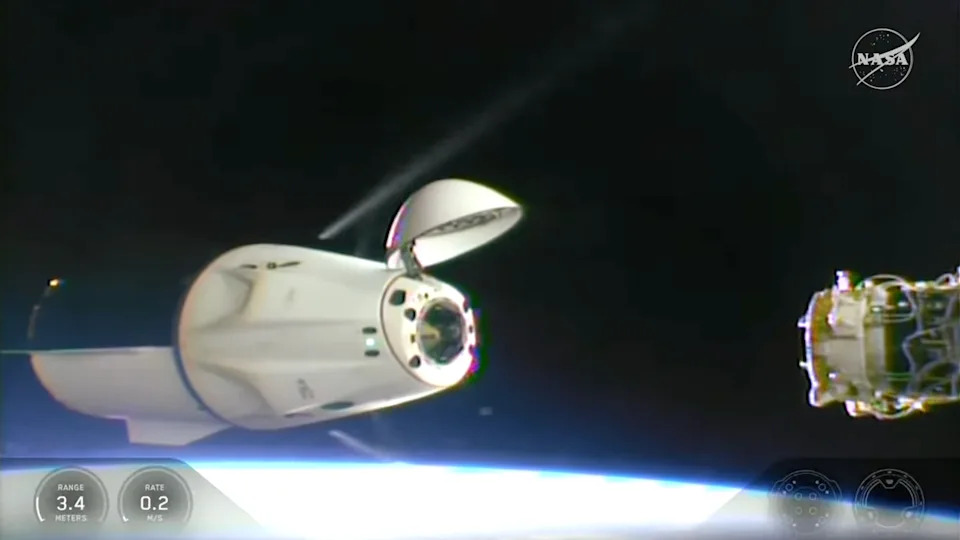 يسلط Spacex Crew Dragon Capsule Endurance من محطة الفضاء الدولية في 8 أغسطس 2025 ، وبدأت في العودة إلى الأرض من مهمة رائد الفضاء 10.