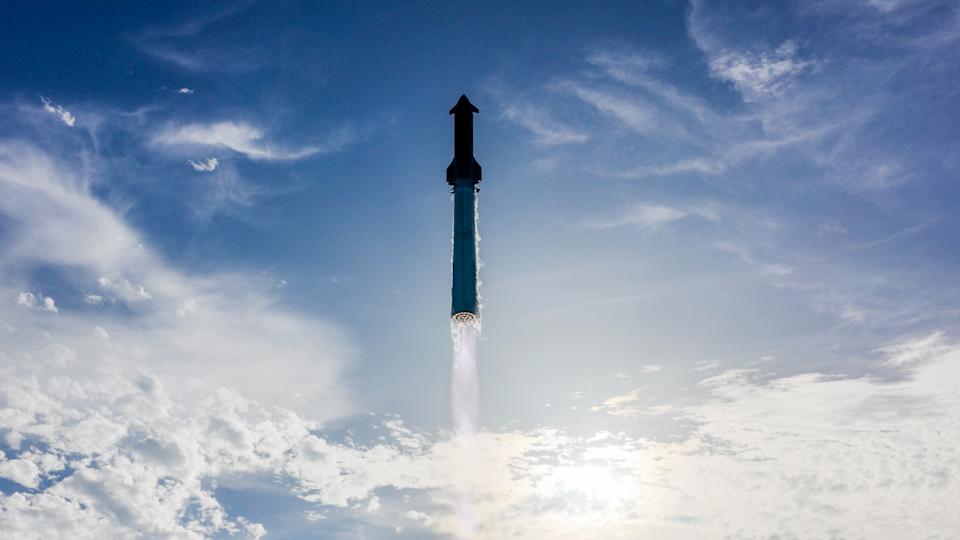 تنطلق Megarocket من SpaceX في رحلة اختبارها العاشرة ، في 26 أغسطس 2025.