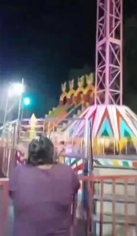 الصحافة الفيروسية تحطمت ركوب أرض المعارض على الأرض