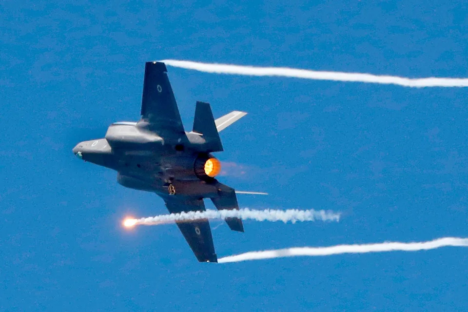 طائرة مقاتلة في سلاح الجو الإسرائيلي F-35 Lightning II ، مصورة في أبريل 2023 (AFP عبر Getty Images)