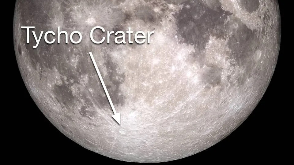 صورة لكامل القمر المشروح بموقع Tycho Crater ، والذي يقع في جنوب القرص القمري.