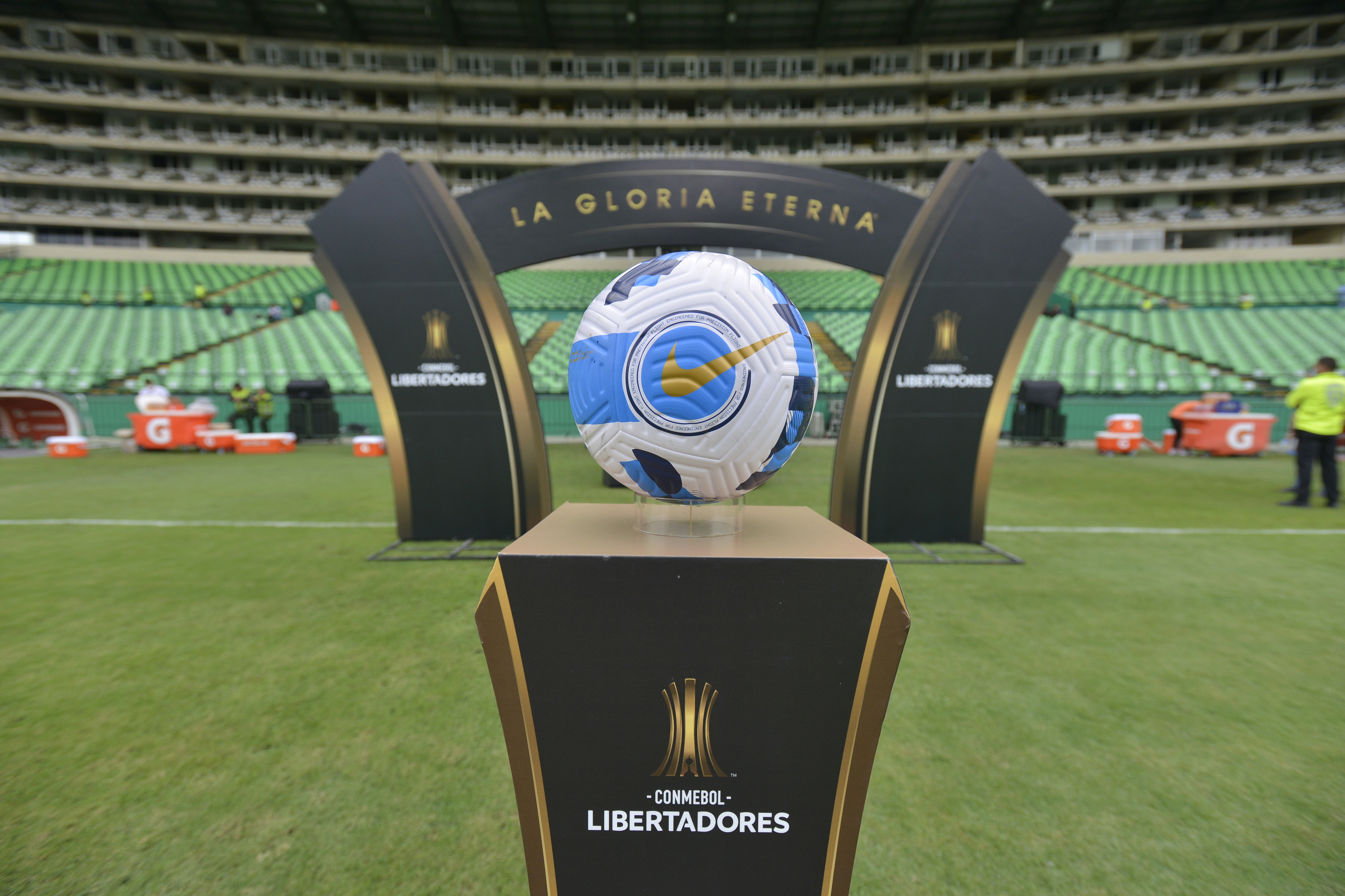 � ؛ � ؛ Libertadores و Sudamericana الماضي 16 ، تجهيزات الخميس