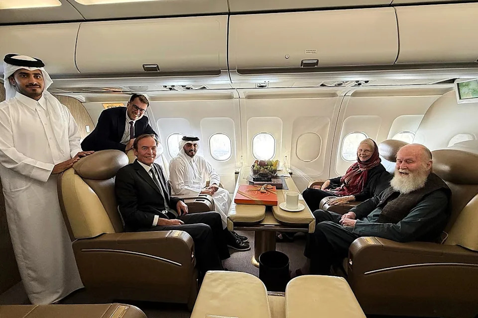 أوضحت لقطاتهم على متن طائرة في كابول ، حيث أخبروا سكاي نيوز: