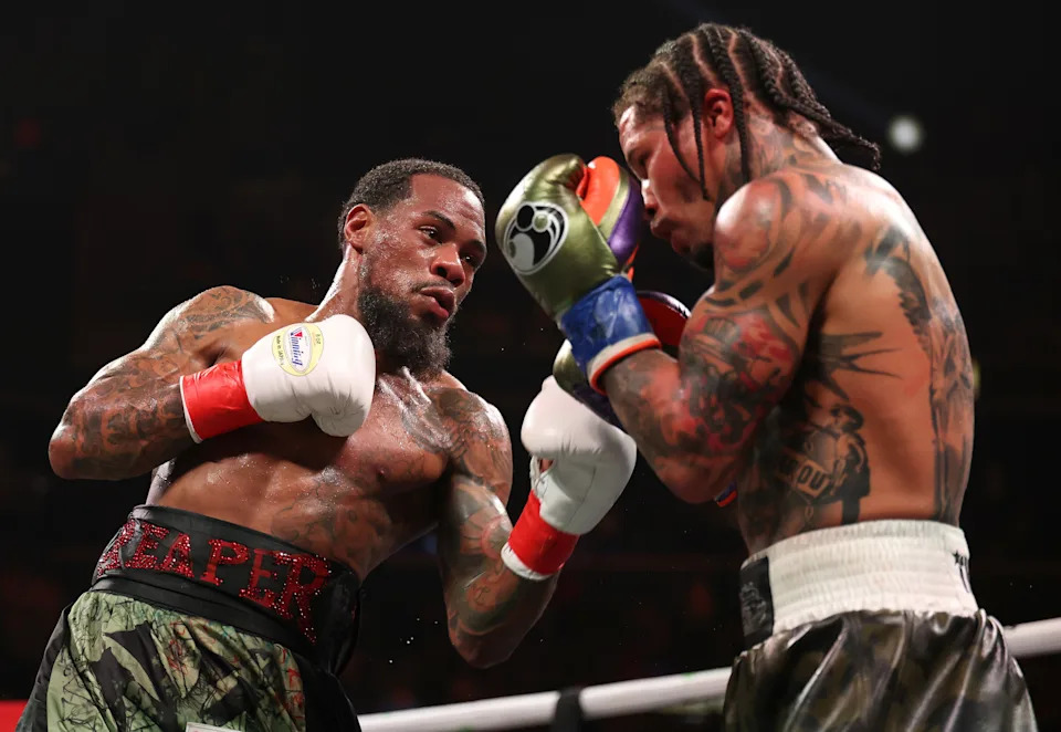 نيويورك ، نيويورك - 01 مارس: Lamont Roach Jr. Punches Gervonta Davis خلال نوبة لقب Davis WBA الخفيف في مركز باركليز في 01 مارس 2025 في مدينة نيويورك. (تصوير بيلو/غيتي إيمايز)