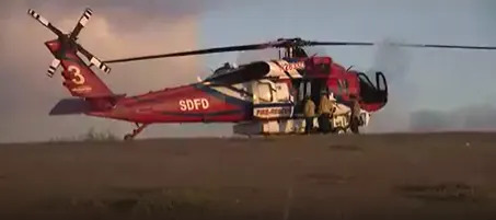 تحطم طيبة بالقرب من سان دييغو كليف ينتهي دون إصابة (الصورة: FOX 5/KUSI) 