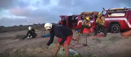 تحطم طيبة بالقرب من سان دييغو كليف ينتهي دون إصابة (الصورة: FOX 5/KUSI) 