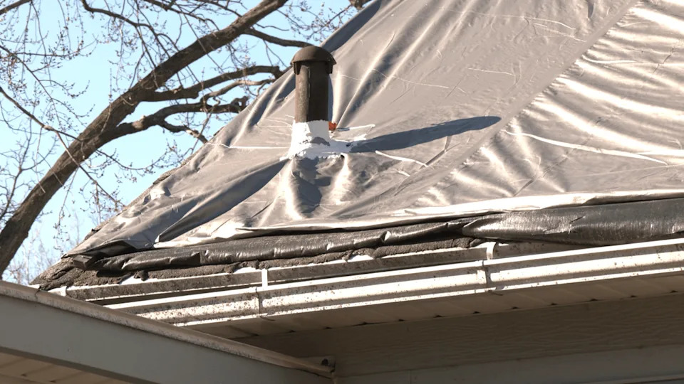 السقف. (ولنس)