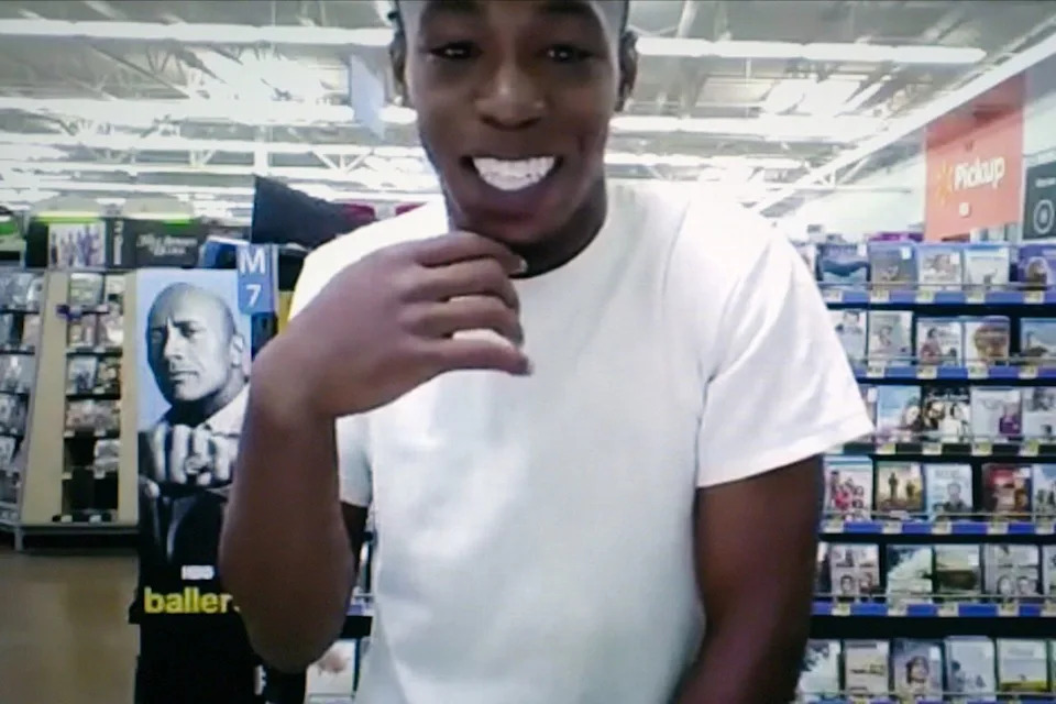 بإذن من Netflix Morgan Duncan في فيلم 