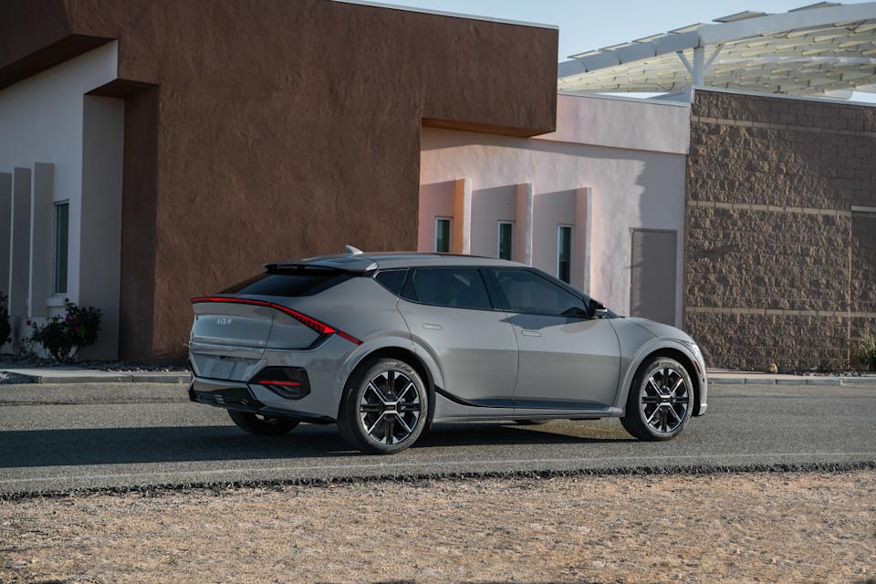 2025 كيا EV6كيا