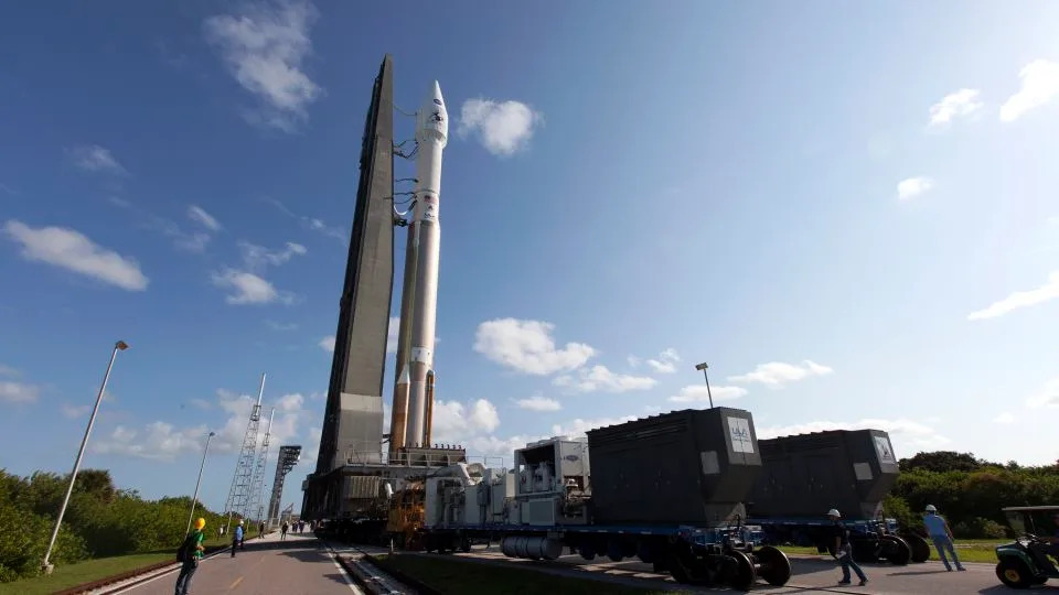 صاروخ United Launch Alliance Atlas V الذي أخذ المركبة الفضائية OSIRIS-REx إلى الفضاء، في محطة كيب كانافيرال الجوية في فلوريدا في 8 سبتمبر 2016. - كيم شيفليت/ناسا