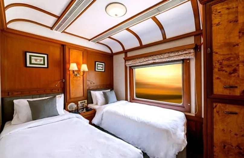 مقصورة فاخرة في قطار ديكان أوديسي