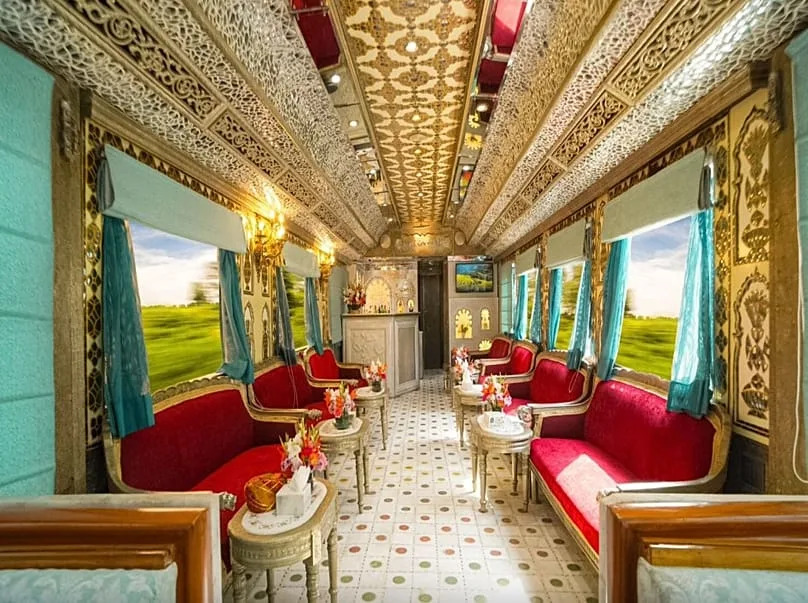 سيارة صالة في قطار Palace on Wheels