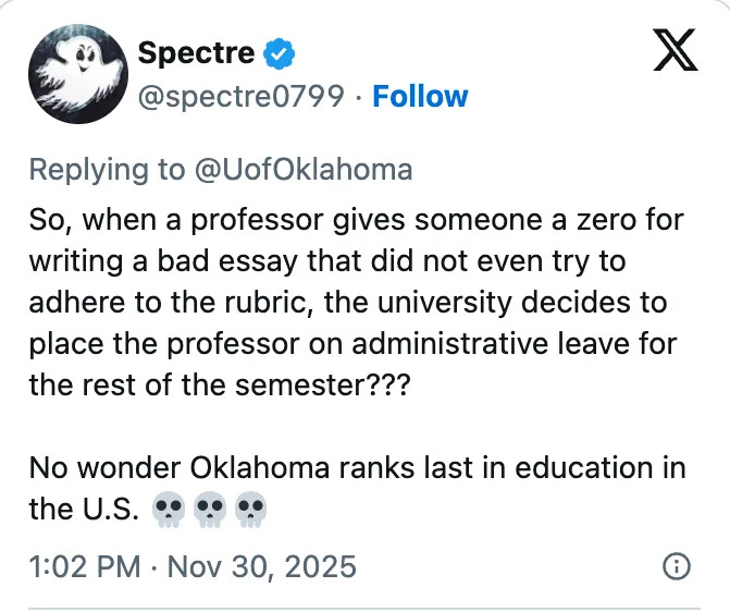 تغريدة تنتقد إحدى الجامعات لوضع أستاذ في إجازة لالتزامه بقواعد التقييم، وتشكك في تصنيف التعليم في أوكلاهوما