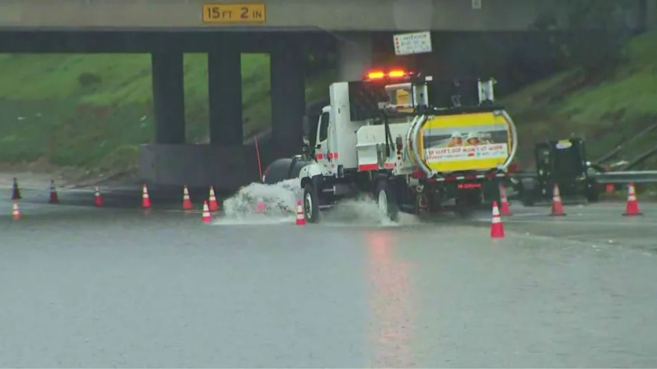 فيضان وادي الشمس