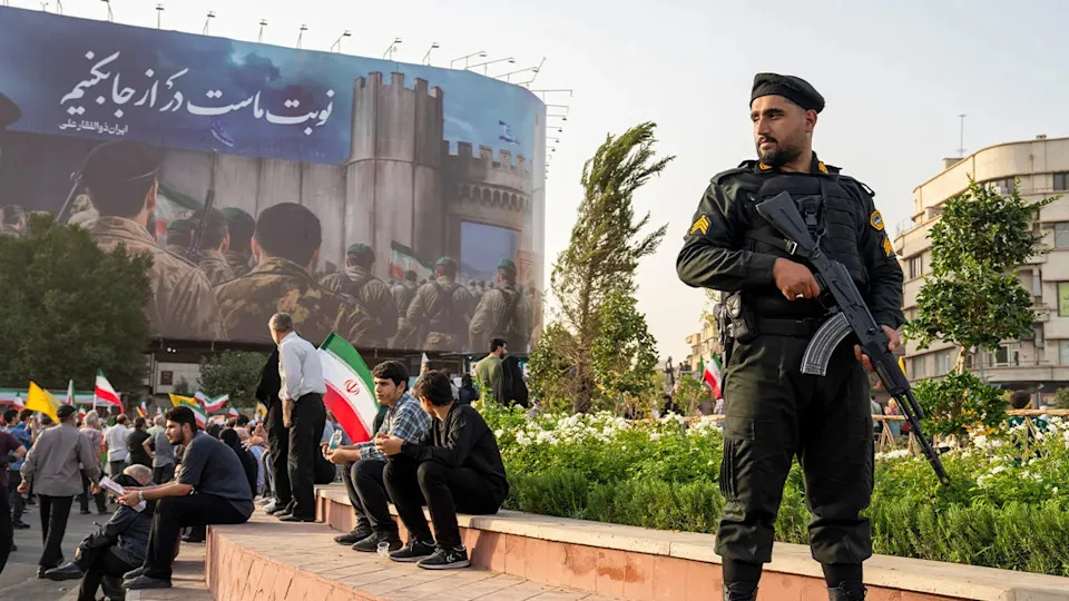 ضابط شرطة في طهران