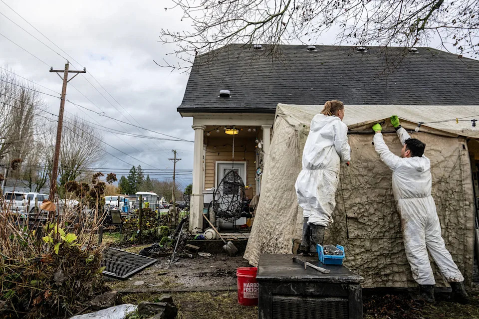 الصورة: غرب واشنطن يستعد لنهر جوي آخر، مما يعيد مخاطر الفيضانات والانهيارات الأرضية إلى المنطقة (براندون بيل / غيتي إيماجز)