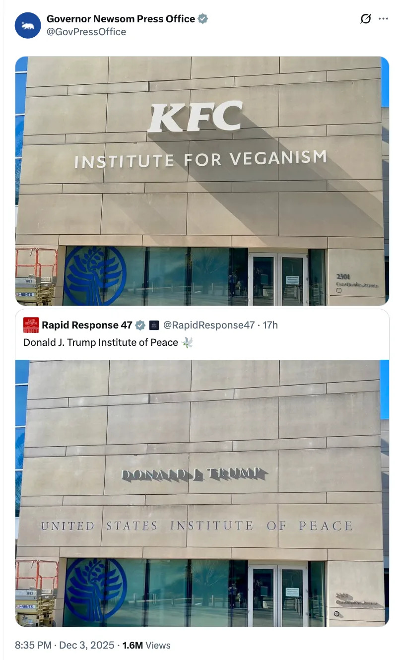 تقارن تغريدة ساخرة معهد كنتاكي فرايد تشيكن للنباتية ومعهد دونالد جيه ترامب للسلام مع علامات البناء المتغيرة