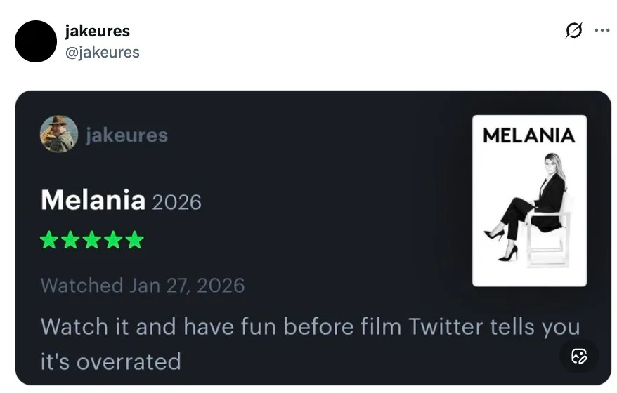 منشور على وسائل التواصل الاجتماعي يعرض مراجعة وهمية لفيلم "ميلانيا 2026" مع تصنيف 5 نجوم. يقترح مشاهدته قبل أن يعتبر مبالغا فيه