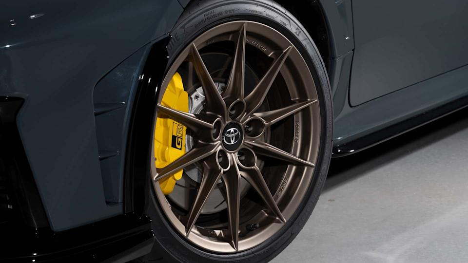 تويوتا جي آر ياريس موريزو RR