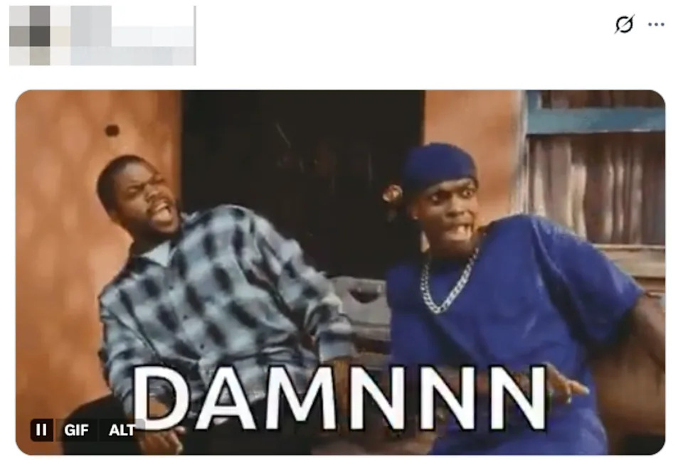 يتفاعل شخصان بتعبيرات متفاجئة وأفواه مفتوحة. يقول تراكب النص "اللعنة."