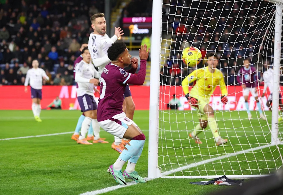 آيدن هيفن كان مخطئاً في المباراة الافتتاحية (صور الحركة عبر رويترز)