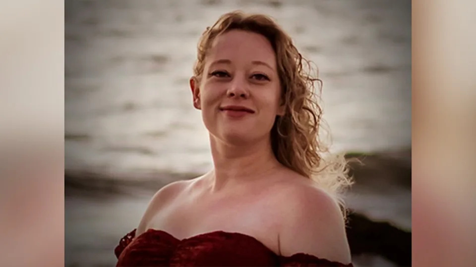 رينيه جود كانت شاعرة تبلغ من العمر 37 عاما وأم لثلاثة أطفال (فيسبوك)