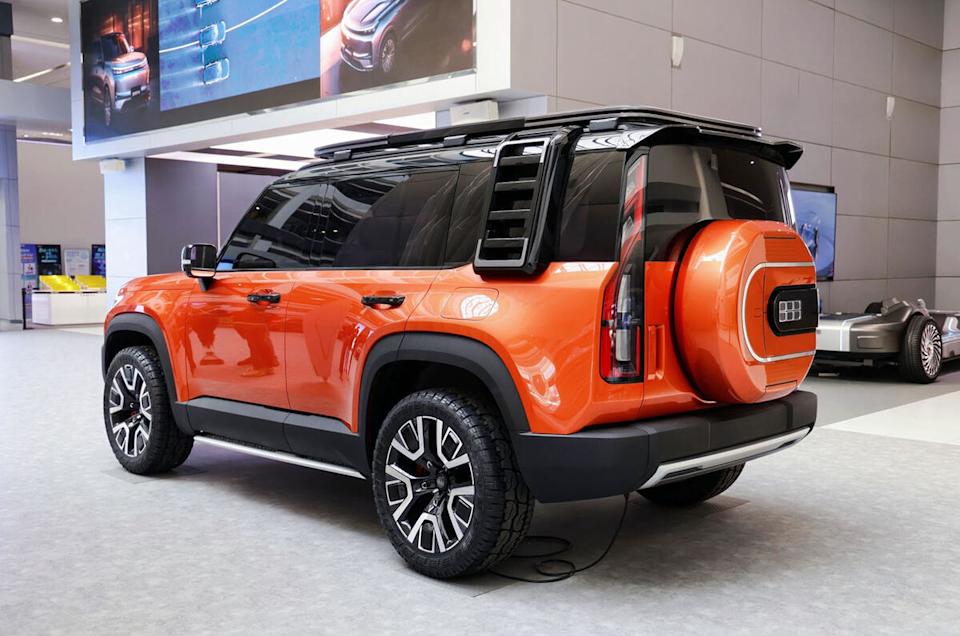 جيلي جالاكسي كروزر من الخلف